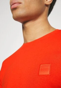 Boss Tales - Basic T-Shirt - Bright Red -Boss Sales Store a0944d5a0d7943b4a490d4cfdba28953