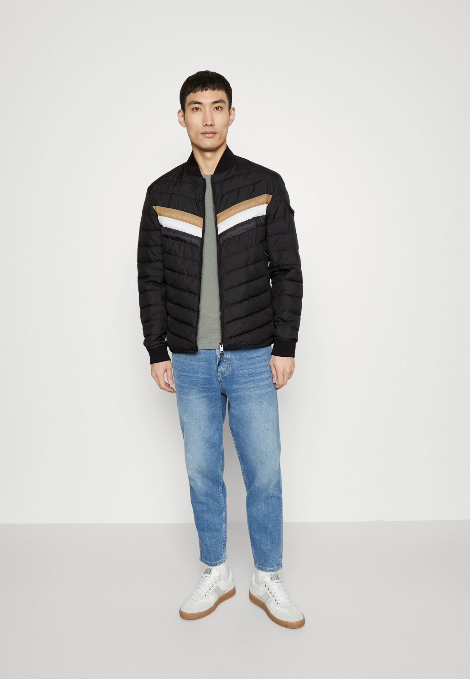 Boss Covillo - Light Jacket - Black 2 Boss Covillo - Light Jacket - Black - Image 2